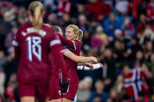 Lisa Naalsund of Norway celebrates
