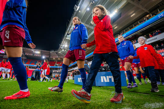 Guro Reiten of Norway enters the pitch