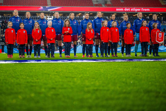 Players of Norway line up