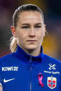 Elisabeth Terland of Norway line up