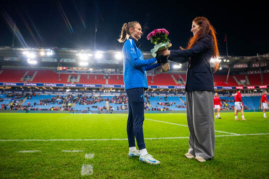 Caroline Graham Hansen and Lise Klaveness, president of the