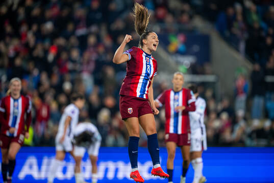 Vilde Bøe Risa of Norway celebrates