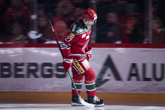 Modos Mattias Norlinder innan ishockeymatchen i SHL mellan
