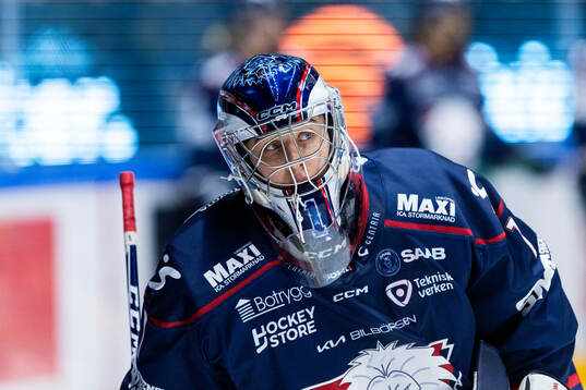 Linköpings målvakt Ebba Svensson Träff på uppvärmningen