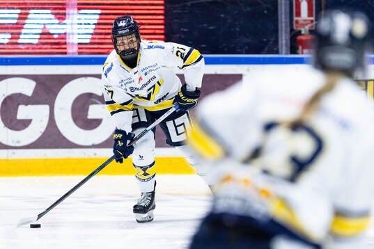 HV71s Teghan Inglis