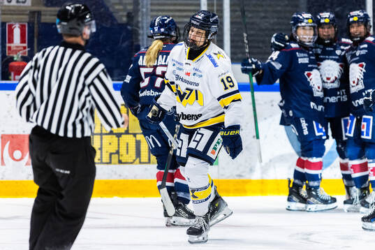 HV71s Klara Seroiszkova deppar