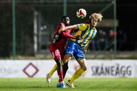Elfsborgs Ibrahim Buhari och Eskilsminne IFs Vincent Poppler