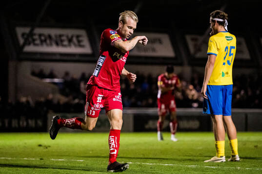 Elfsborgs Johan Larsson jublar