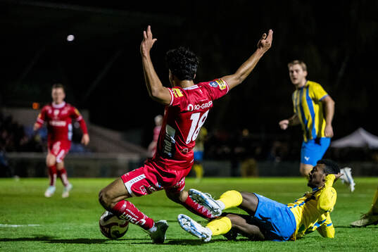 Eskilsminne IFs Josef Getachew och Elfsborgs Ahmed Qasem
