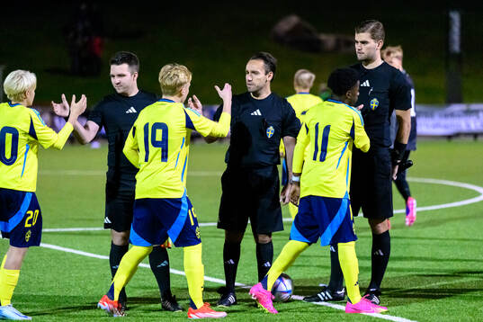 Referees Marcus Liljedal, Besnik Bajrami and Rasmus