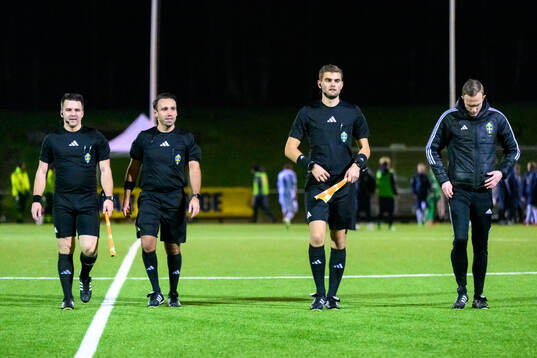 Referees Marcus Liljedal , Besnik Bajrami, Rasmus
