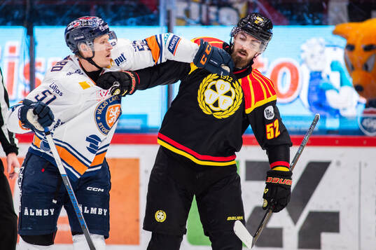 Växjös Emil Sylvegård och Brynäs Jack Kopacka