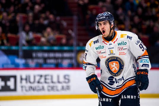 Växjös Felix Robert jublar