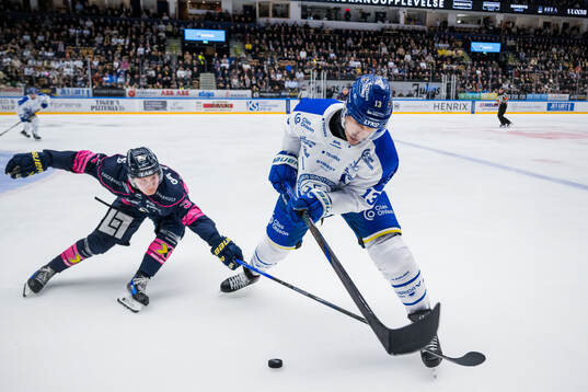 HV71s Hugo Pettersson och Leksands Jon Knuts