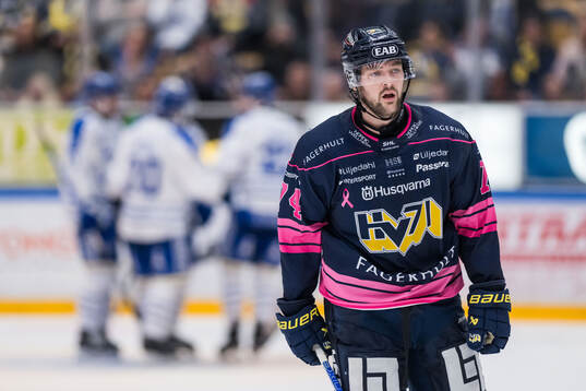 HV71s Sean Day deppar