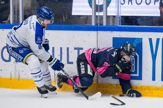 Leksands Matt Caito och HV71s Andre Petersson