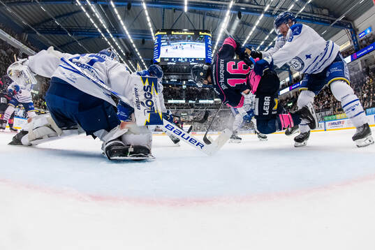 Leksands målvakt Jakob Hellsten och Matt Caito