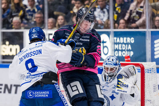 Leksands Patrik Zackrisson och HV71s Tommi Tikka och