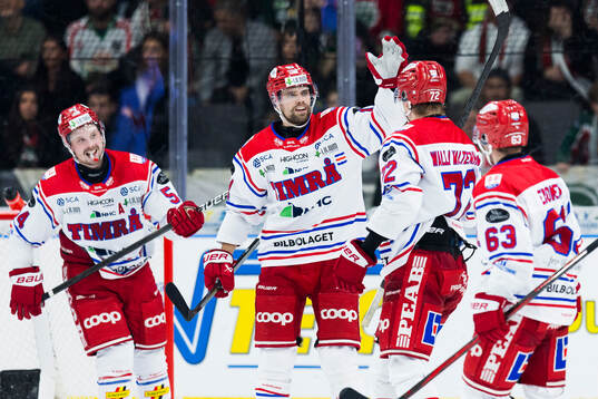 Timrås Erik Walli Walterholm jublar