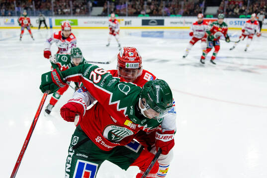 Timrås Elmeri Eronen och Frölundas Filip Cederqvist