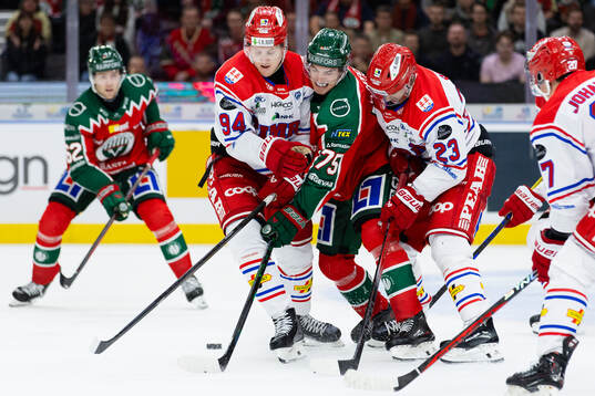 Timrås Sebastian Hartmann och Jeremy Boyce-Rotevall mot