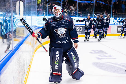 Linköpings målvakt Christian Heljanko jublar