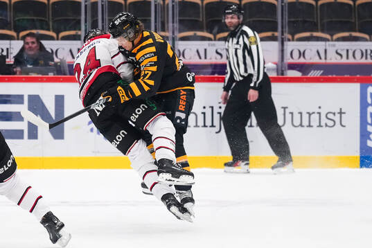 Örebros Hannes Björninen och Skellefteås Oskar Vuollet