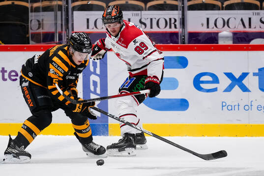 Skellefteås Axel Sandin Pellikka och Örebros Patrik