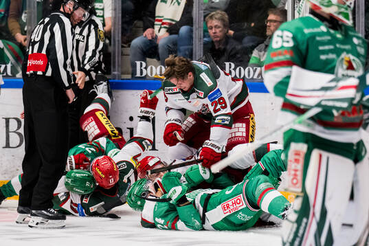 Rögles Mattias Göransson och Modos Mikkel Aagaard
