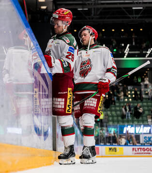 Modos Mikkel Aagaard och Oscar Pettersson deppar
