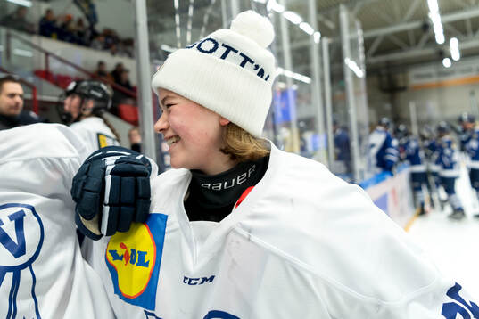 Västerbottens Kayla Ljungblahd jublar