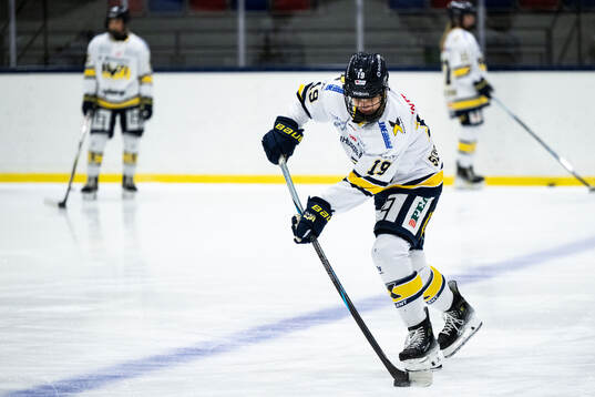 HV71s Klara Seroiszkova
