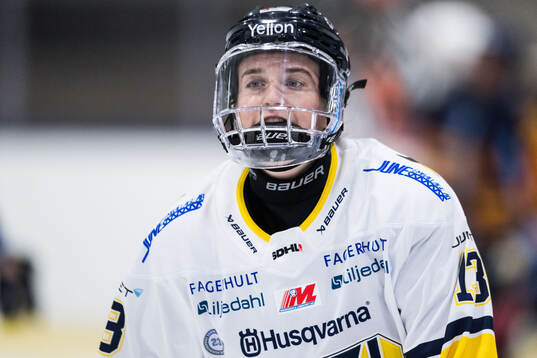 HV71s Julia Nearis