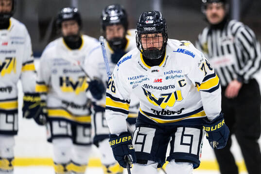 HV71s Elin Svensson jublar
