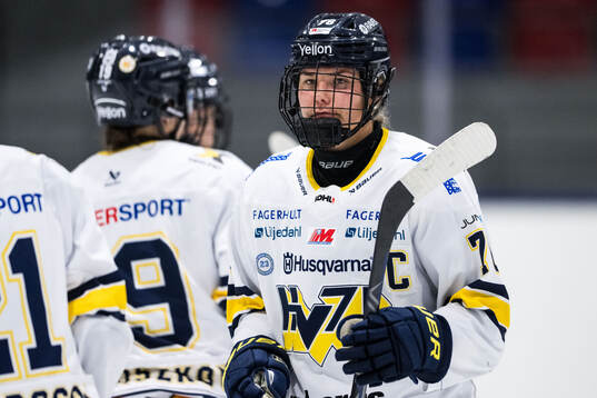 HV71s Elin Svensson deppar