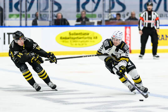 AIKs Jesper Emanuelsson och Västerås Jacob Hayhurst