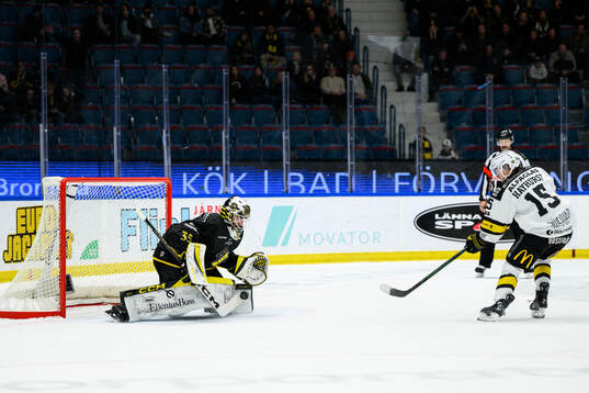 AIKs målvakt Jonathan Stålberg och Västerås Jacob