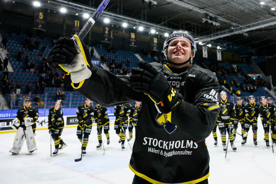 AIKs Alfred Barklund jublar