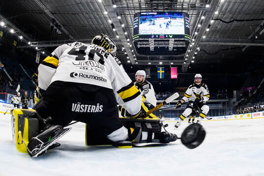 Västerås målvakt Rasmus Korhonen, Erik Flood och Kim