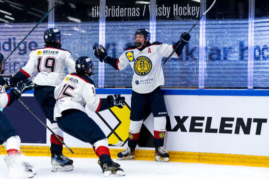 Stockholm Nords William Olofsson jublar
