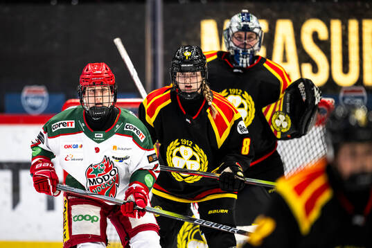 Modos Adela Sapovalivova och Brynäs Oona Koukkula