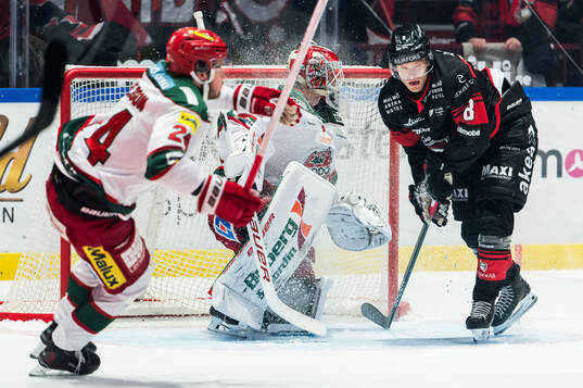 Modos målvakt Lassi Lehtinen och Malmö Redhawks Johan