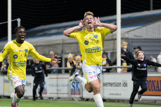 Falkenbergs FFs Noel Hansson jublar
