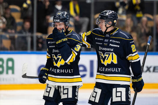 HV71s Jamiro Reber jublar