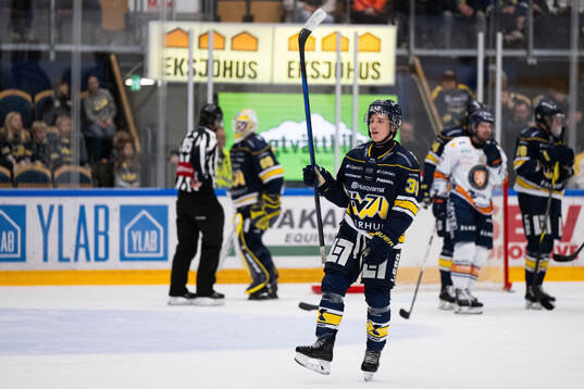 HV71s Jamiro Reber deppar