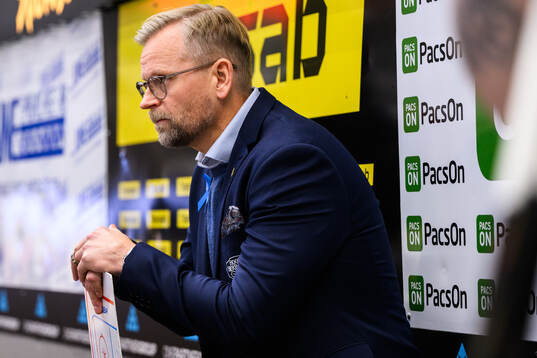 HV71s assisterande tränare Johan Davidsson