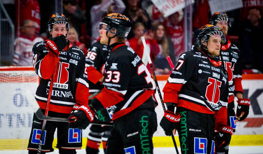 Örebros Peetro Seppälä och William Wikman deppar
