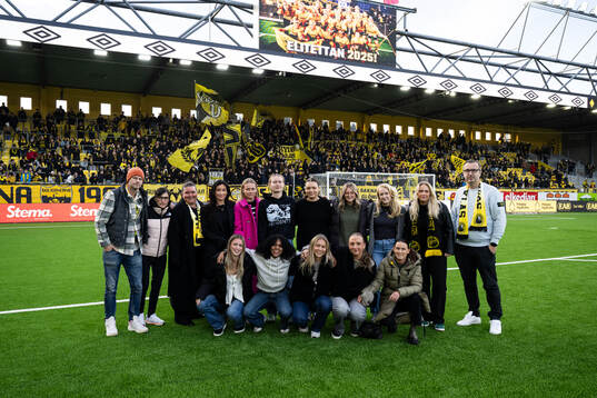 Elfsborgs damlag hyllades innan fotbollsmatchen i