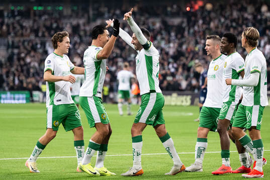Hammarbys Jusef Erabi och Nahir Besara jublar