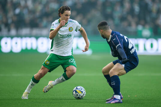 Hammarbys Hampus Skoglund och Malmö FFs Gabriel Busanello